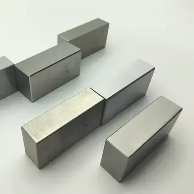 钛金属碎片