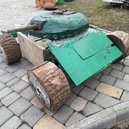 小坦克和小汽车