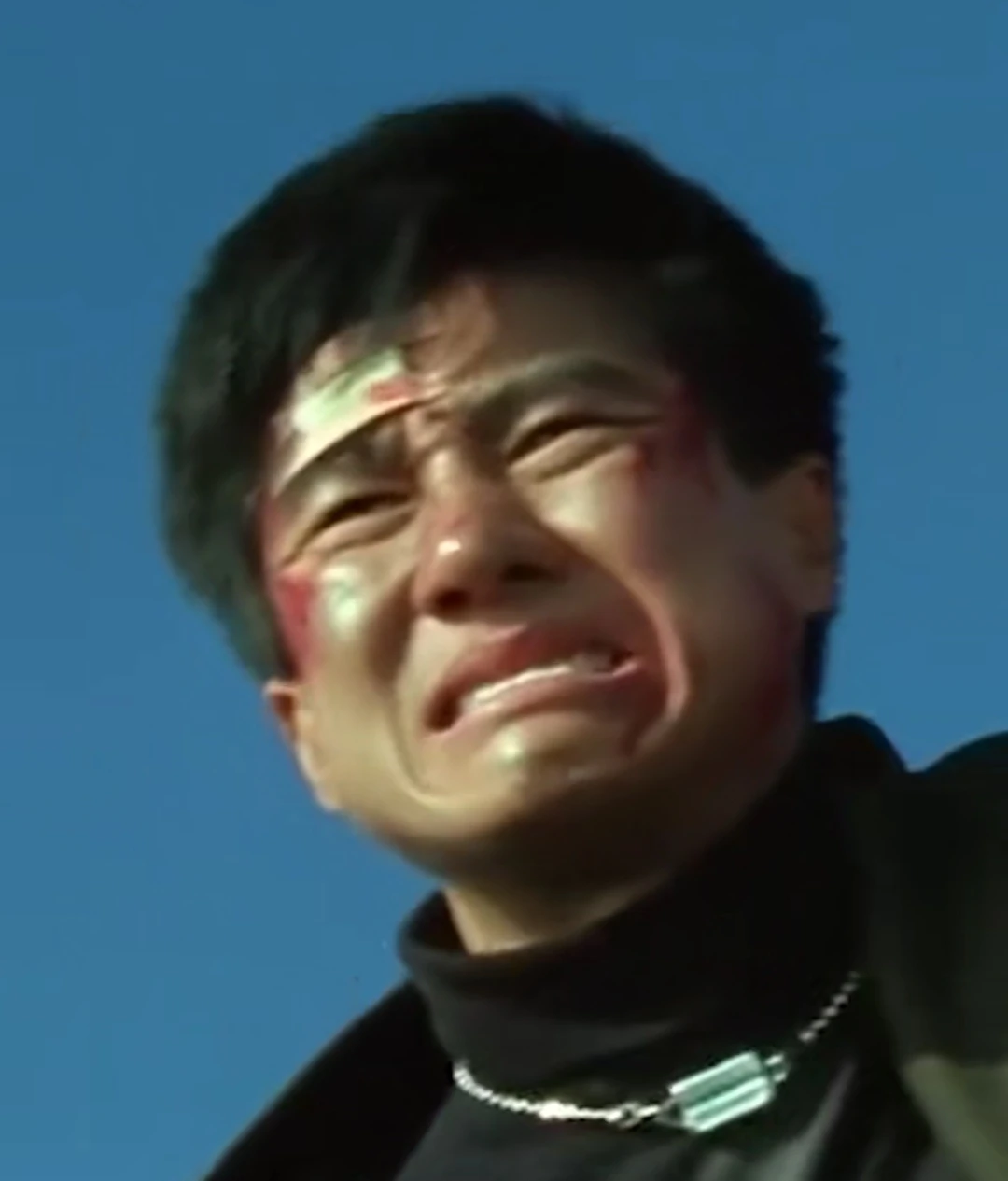 地面上满是敌人。