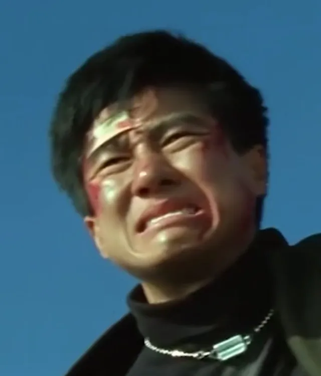 地面上满是敌人。