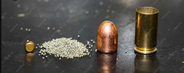 摩拉丁的火药和引信